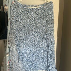 Size large blue skirt with slit
